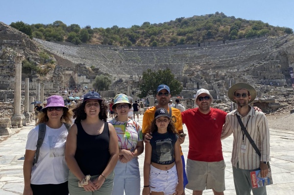 The Ultimate One-Day Challenge: Experiencing Ephesus and Pamukkale in a Single Private Tour