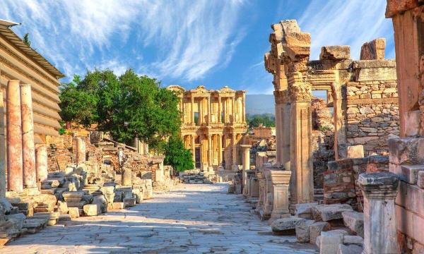 Why Spring is the Perfect Time to Visit the Ancient City of Ephesus